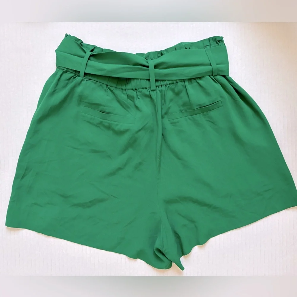 J. Crew - Women's paper Bag Waist Tie Shorts - Size Small - Kelly Green‎
